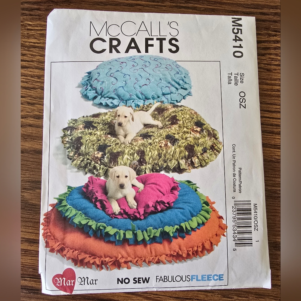 McCall's Crafts No-Sew Fleece Pet Bed Pattern
